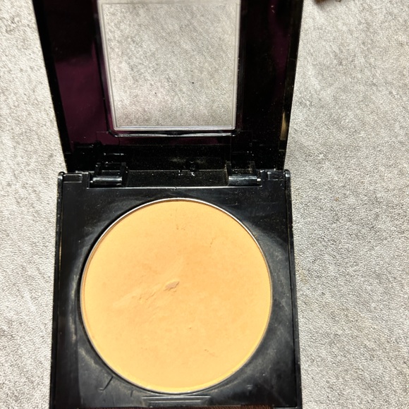 Maybelline Fit-Me Matte-Poreless Pressed Face Powder - Picture 3 of 3